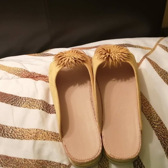 Sandals - Picture 4 of 4